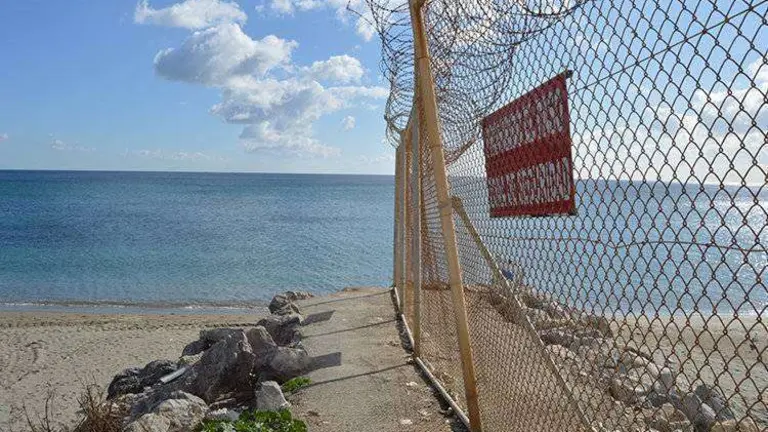 Playa Tarajal-Valla inmigrantes muestos (6)