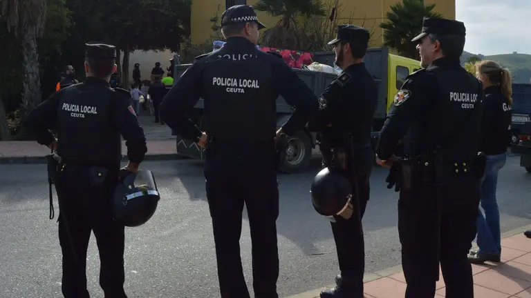 policia local desahucio