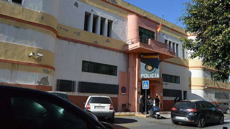 polic&iacute;a