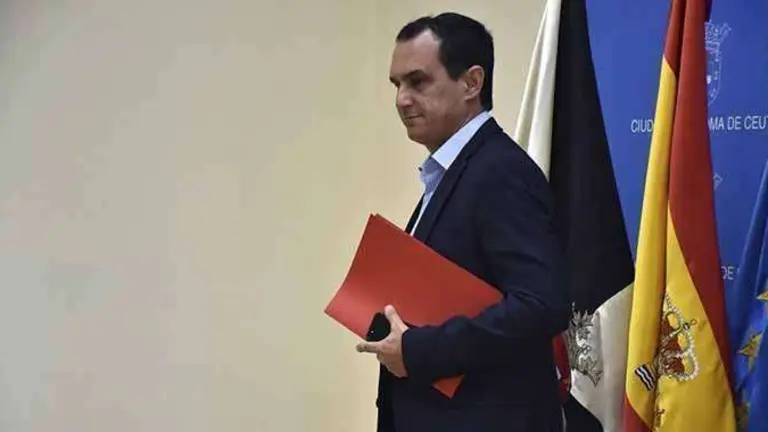 El secretario general del PSOE, Manuel Hern&aacute;ndez, al t&eacute;rmino de una rueda de prensa (C.A./ARCHIVO)