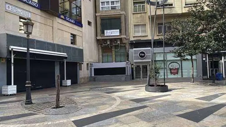 Locales de ocio en la Plaza Ricardo Mu&ntilde;oz cerrados estado de alarma (C.A.)