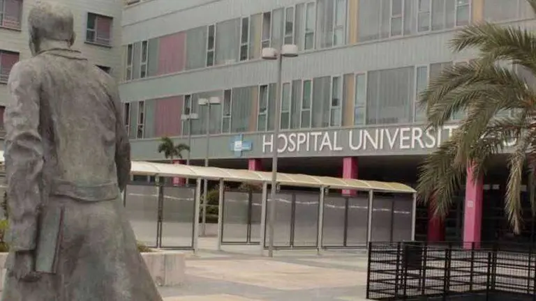 Hospital Universitario de Ceuta (JAVIER CHELLARAM)