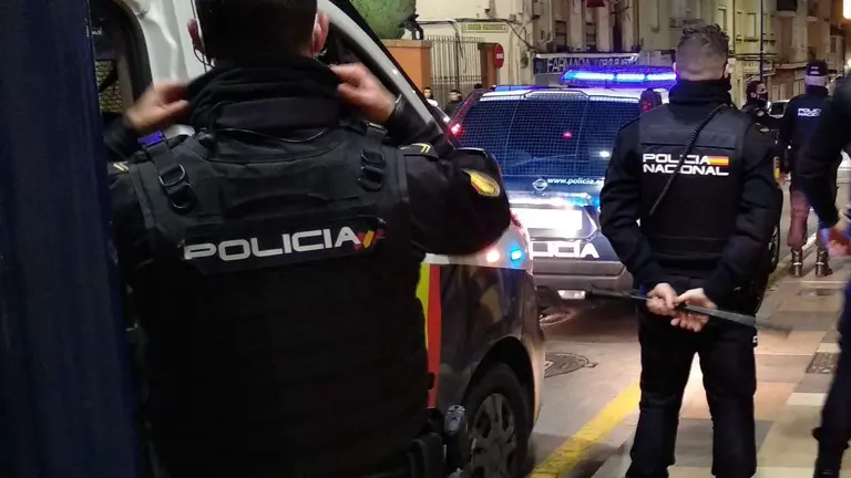 Polic&iacute;a Nacional Hadu