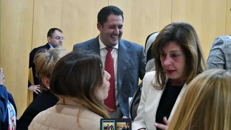 El consejero de Fomento, Alejandro Ram&iacute;rez, sonr&iacute;e tras superar el tr&aacute;mite que deja la aprobaci&oacute;n definitiva del PGOU en manos del Ministerio (J.SAKONA/UTE)