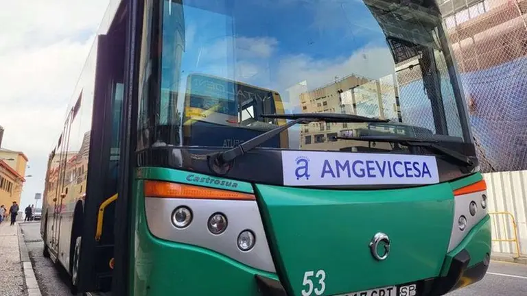 Autob&uacute;s de la l&iacute;nea 9 (C.A./ARCHIVO)