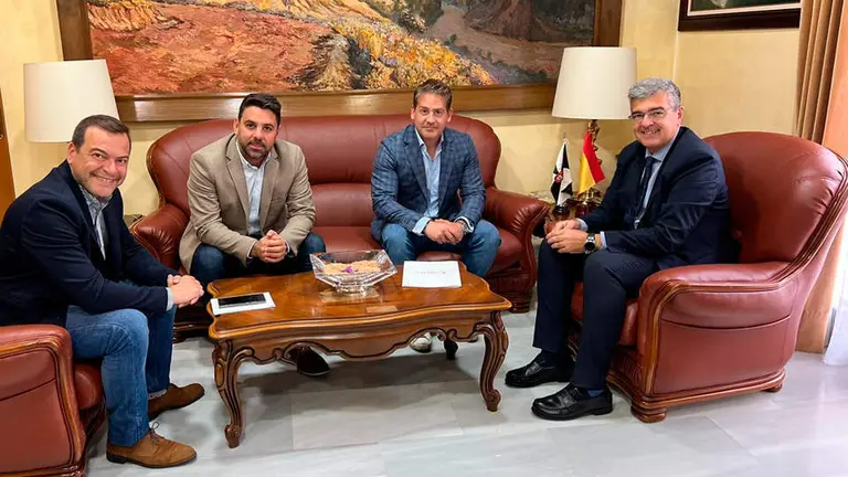 Reuni&oacute;n de los representantes de la C&aacute;mara con el delegado del Gobierno (CEDIDA) Guerra Bulaix Garc&iacute;a Gonzalo