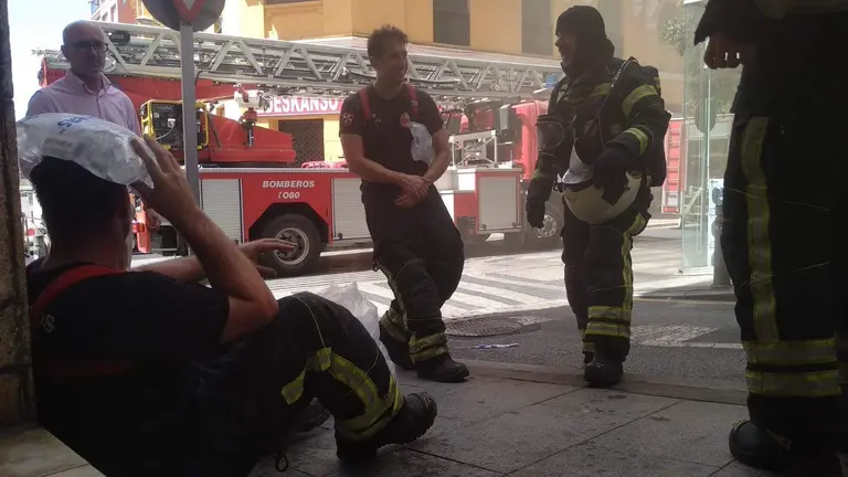 Incendio edificio colores