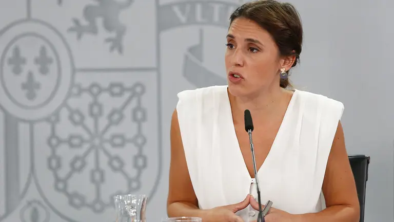 La ministra de Igualdad, Irene Montero, durante su intervenci&oacute;n en la rueda de prensa posterior al Consejo de Ministros. Pool Moncloa/Javier de Amescua. La Moncloa, Madrid 30.8.2022