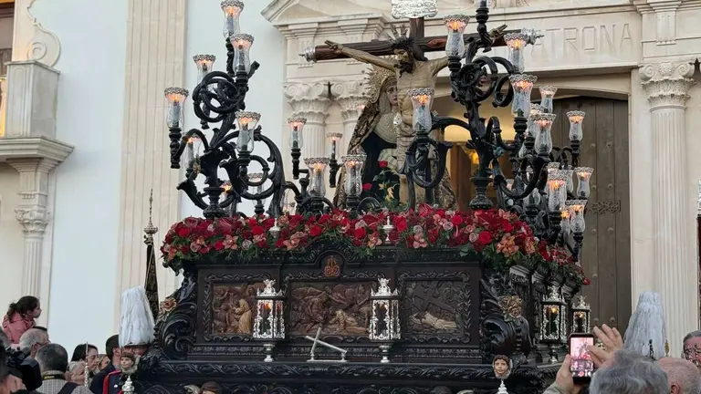Hermandad y Cofrad&iacute;a de Nazarenos del Sant&iacute;simo Cristo de la&nbsp;Vera Cruz&nbsp;y Nuestra Se&ntilde;ora del Desamparo / J. A. Gonz&aacute;lez