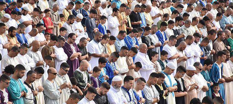 Los musulmanes ceutíes celebran este lunes el Eid al-Fitr