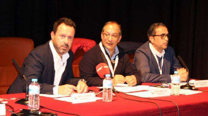 Bhagwan Dhanwani Doulatram CECE empresarios asamblea valero