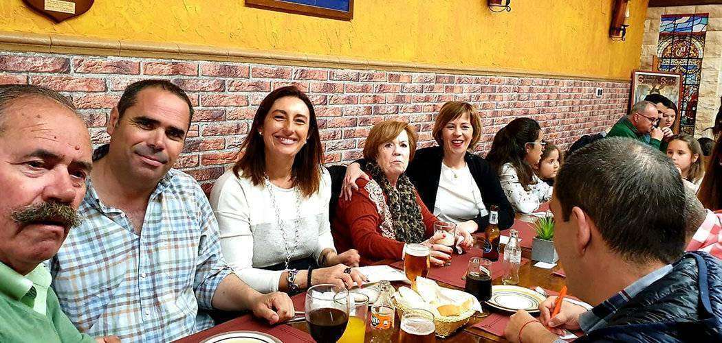 Celebración del Día de la Madre en la Casa de Ceuta en Melilla (CEDIDA)