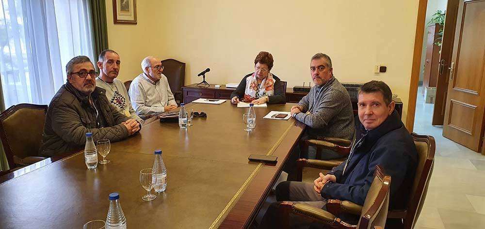 Reunión celebrada esta mañana en la sede de la Delegación del Gobierno con representantes de los trabajadores (CEDIDA)
