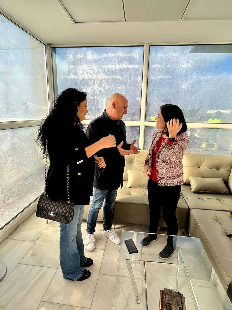 Gutiérrez, Hanan y ministra de sanidad1