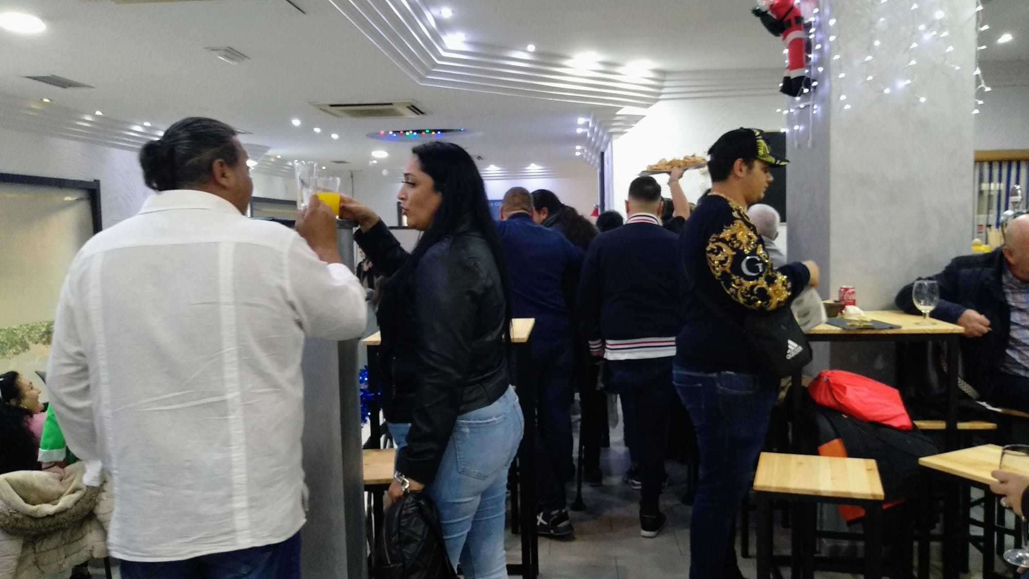 La comunidad gitana estrena local