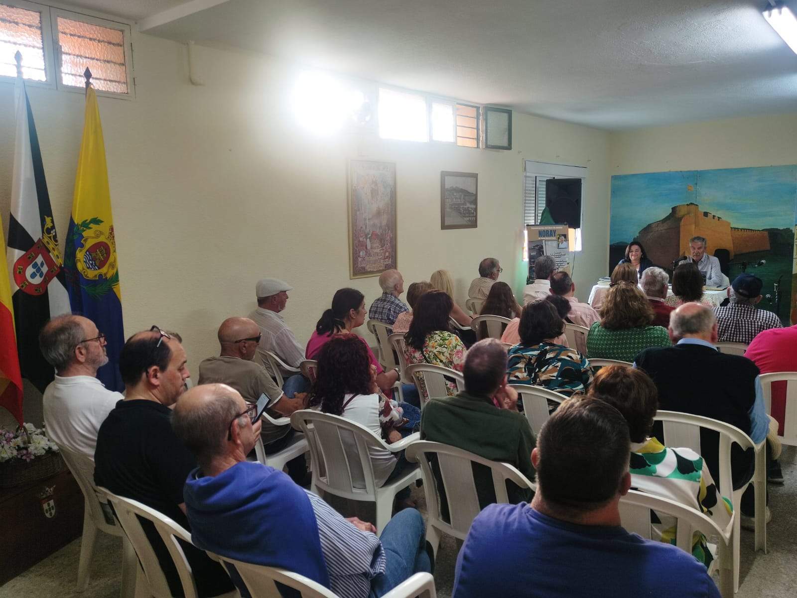 El ceutí Carlos Bernal presenta su libro «Noray» en Algeciras