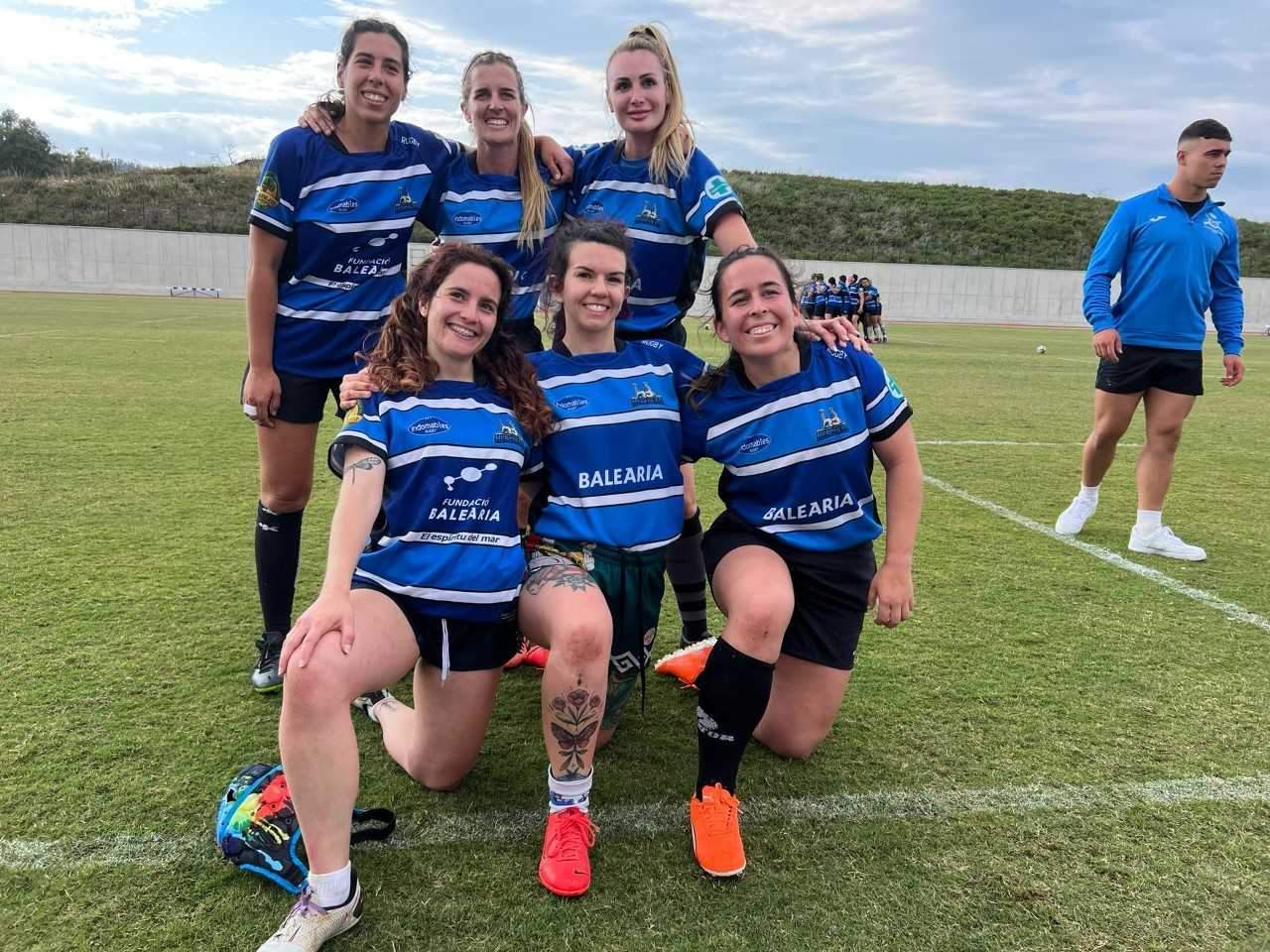 El club caballa inicia este miércoles sus entrenamientos de rugby playa. La entidad invita a todo aquel que quiera iniciarse en este deporte a contactar con sus responsables o acercarse a la playa de La Ribera los lunes y miércoles de 20.30 a 22.00 horas.
