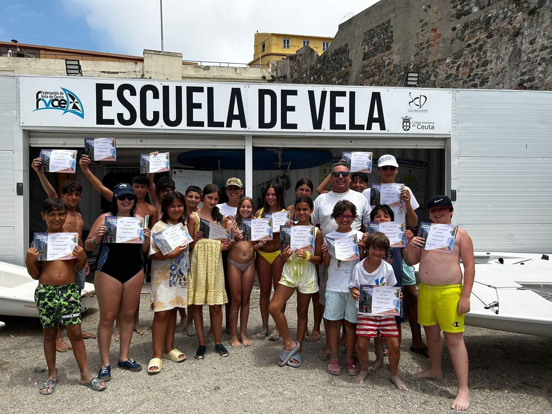 Los nuevos «regatistas» reciben sus diplomas