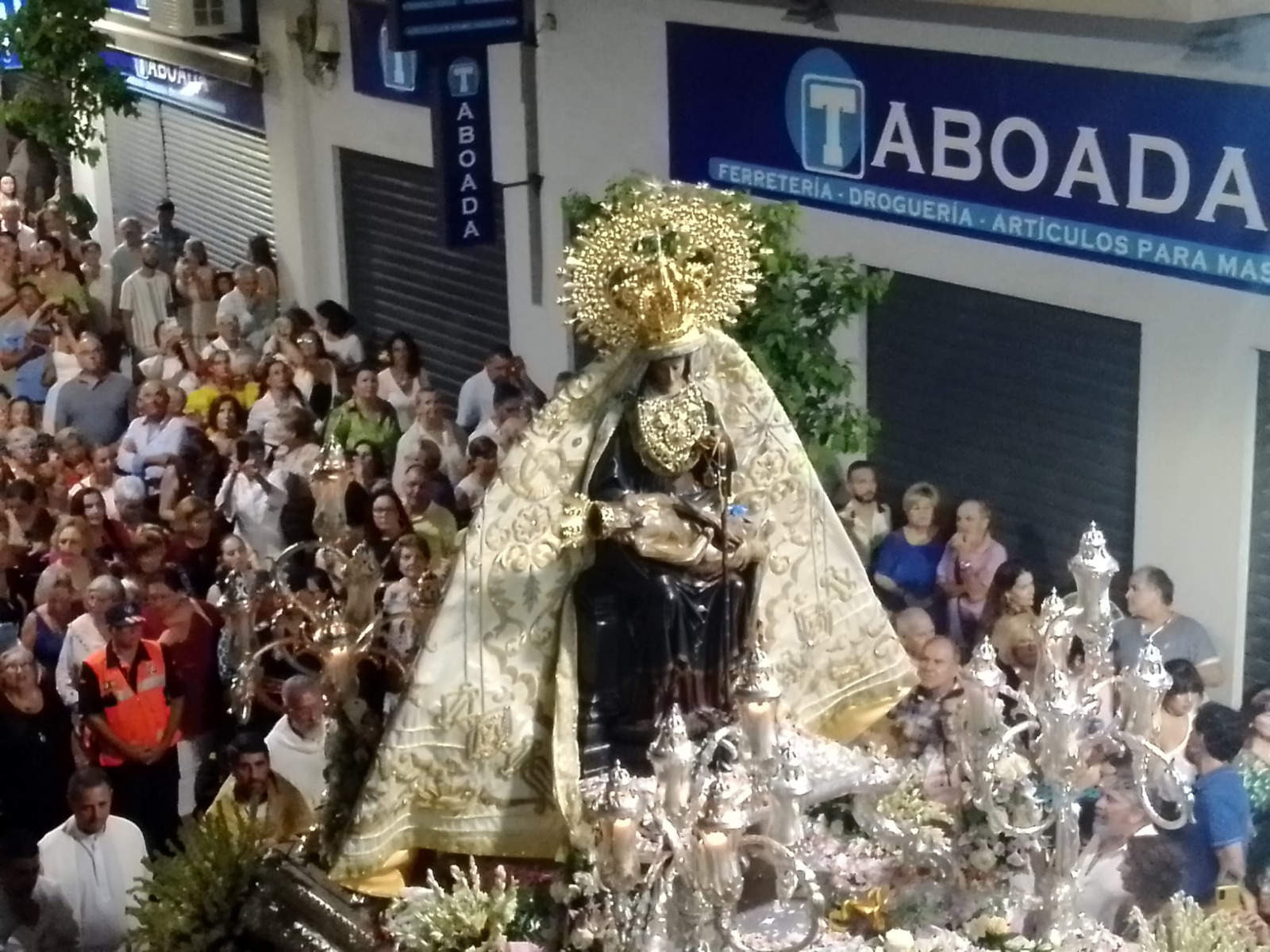Procesión de la virgen de África