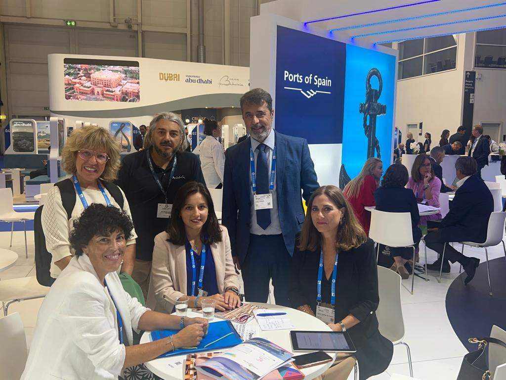 Silvia Postigo, Lorena Carmona y Víctor Jiménez, los representantes de Ceuta en la