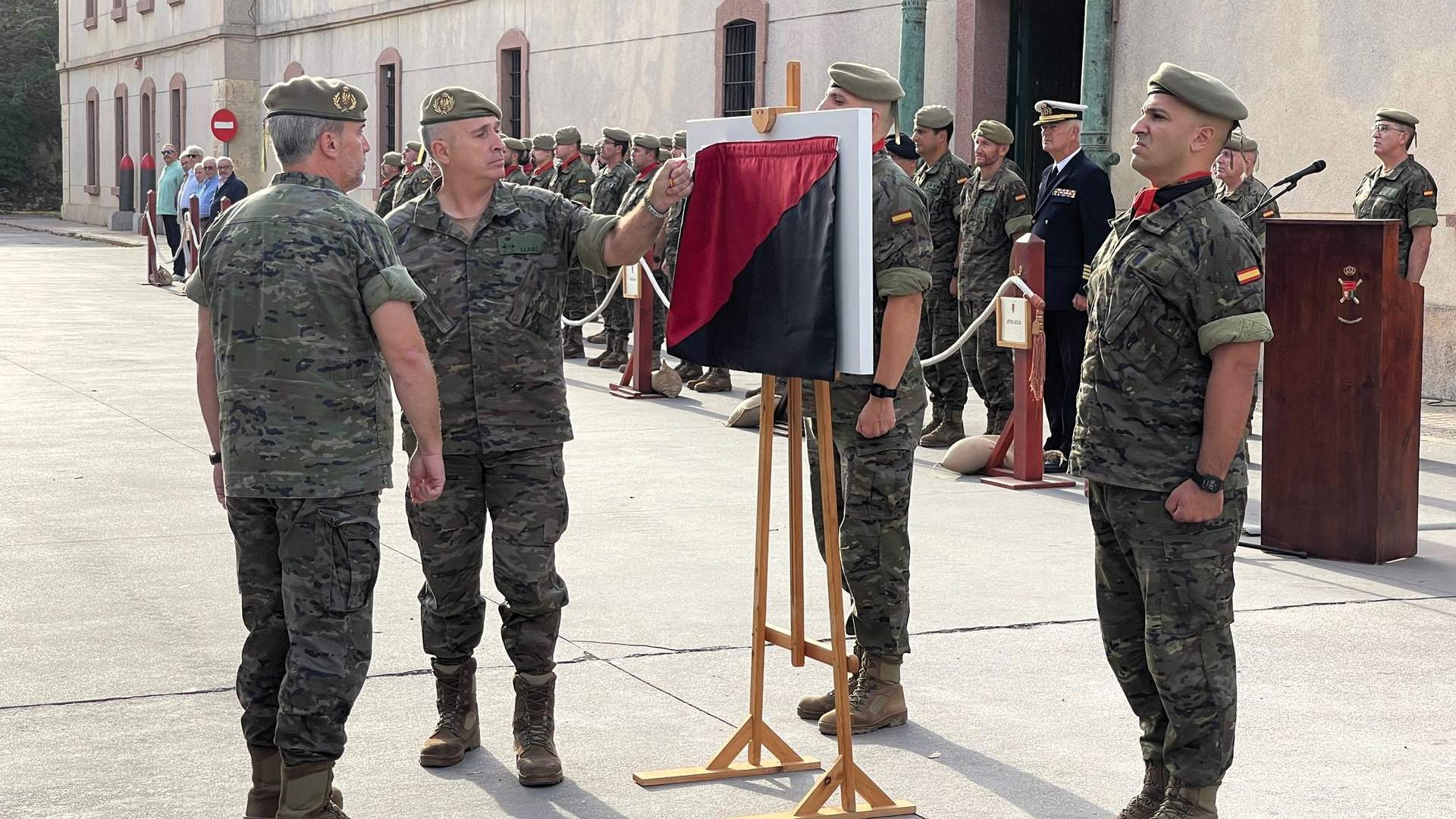 El RAMIX30 de la COMGECEU traslada su Mando y Plana Mayor de Mando al acuartelamiento El Hacho
