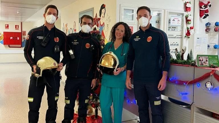 Bomberos en el HUCE