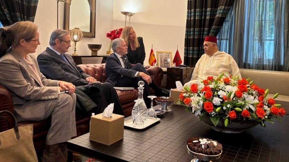 Grande-Marlaska se reúne en Rabat con el ministro del Interior de Marruecos, Abdelouafi Laftit, en su primer viaje al exterior en esta legislatura 2