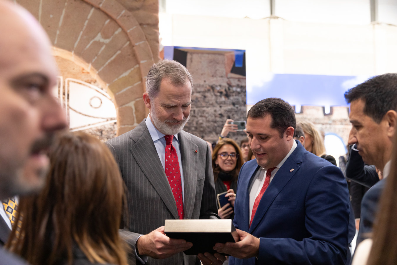 Los Reyes, a su paso por el stand de Ceuta en FITUR