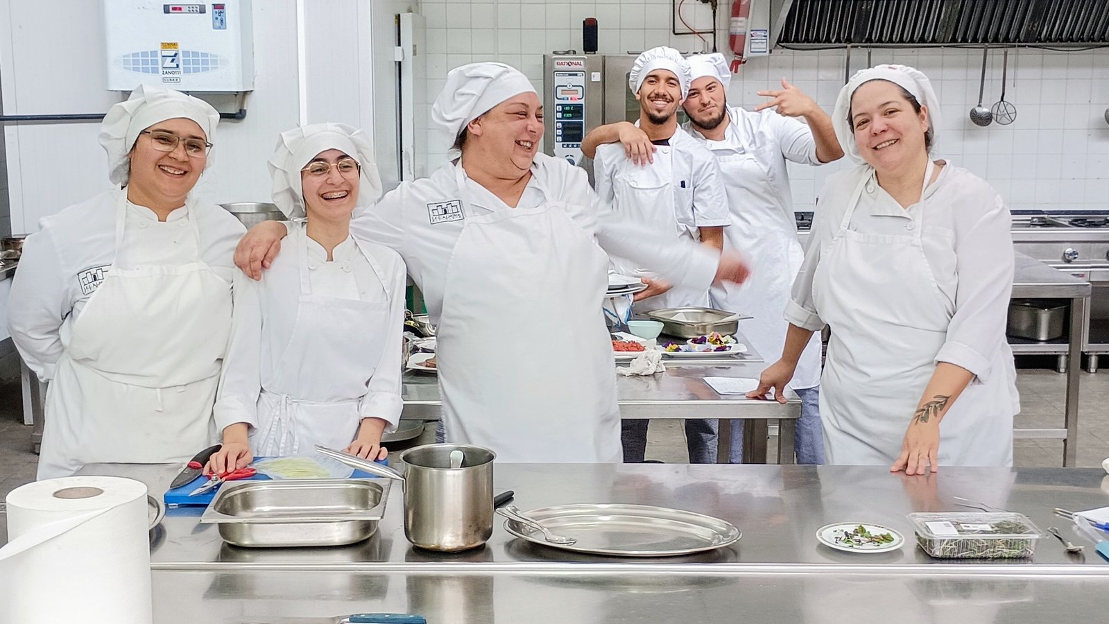 Última comanda de los alumnos de cocina y restauración del IES Almina antes de las prácticas