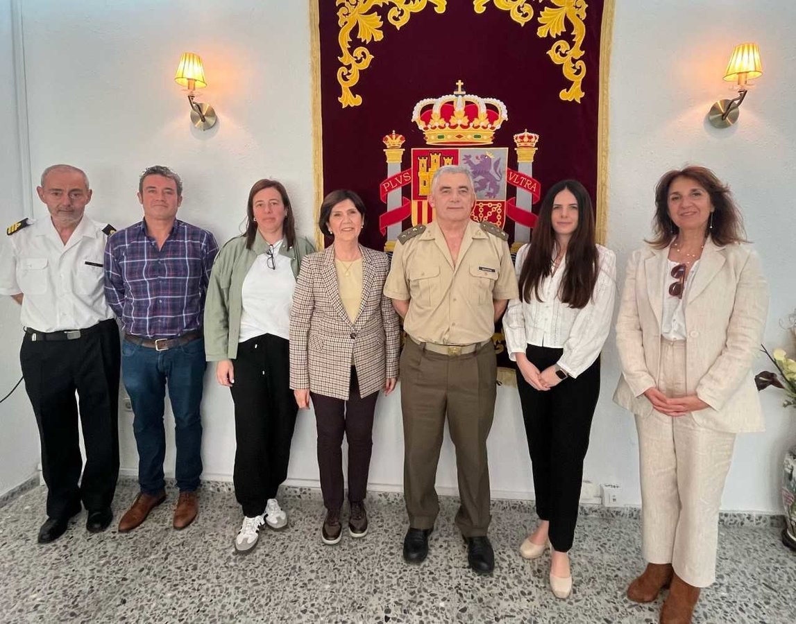 Foto de familia de los miembros del jurado (CEDIDA)