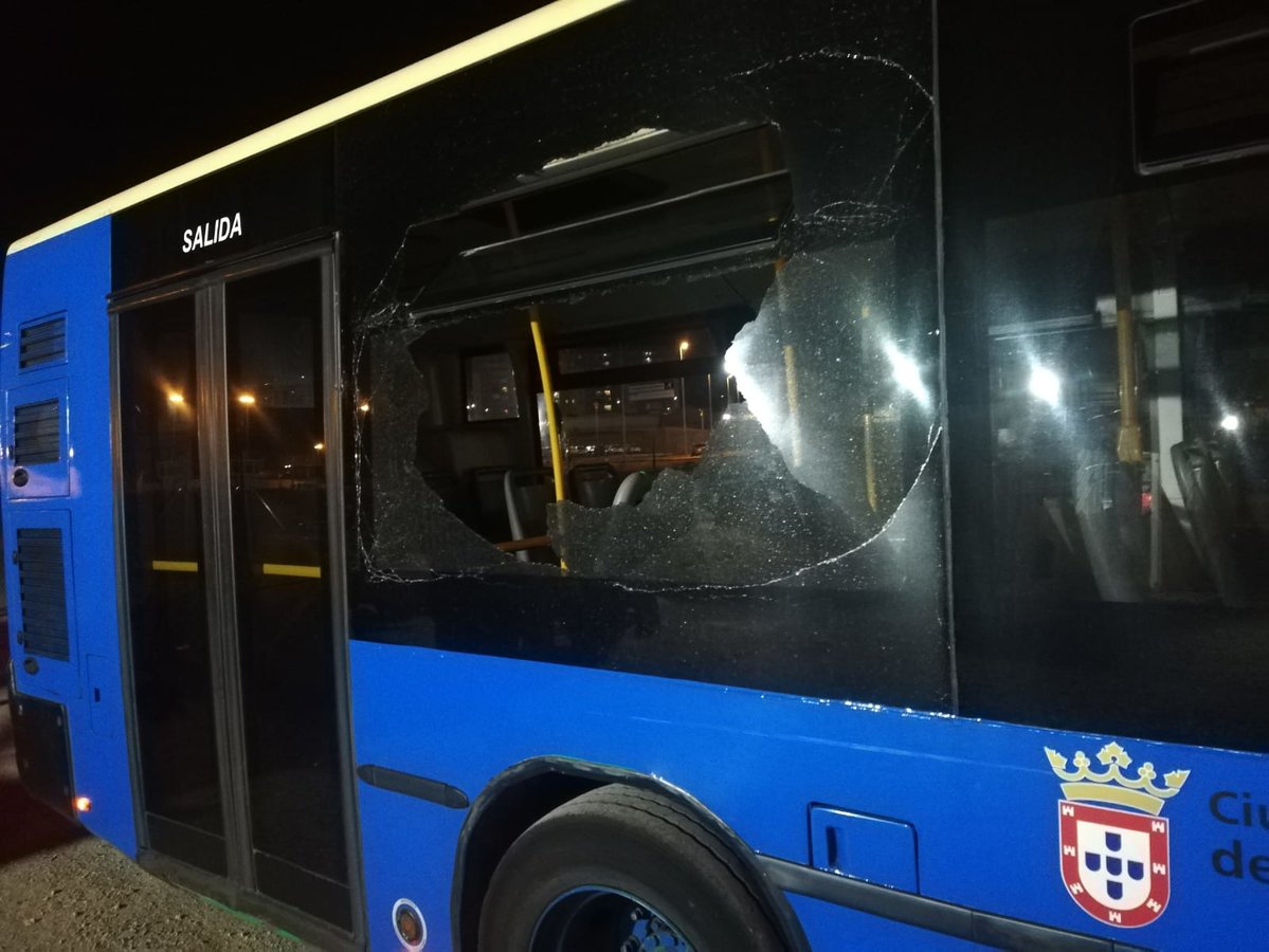 El autobús apedreado en el Príncipe este sábado correspondía a la línea 4