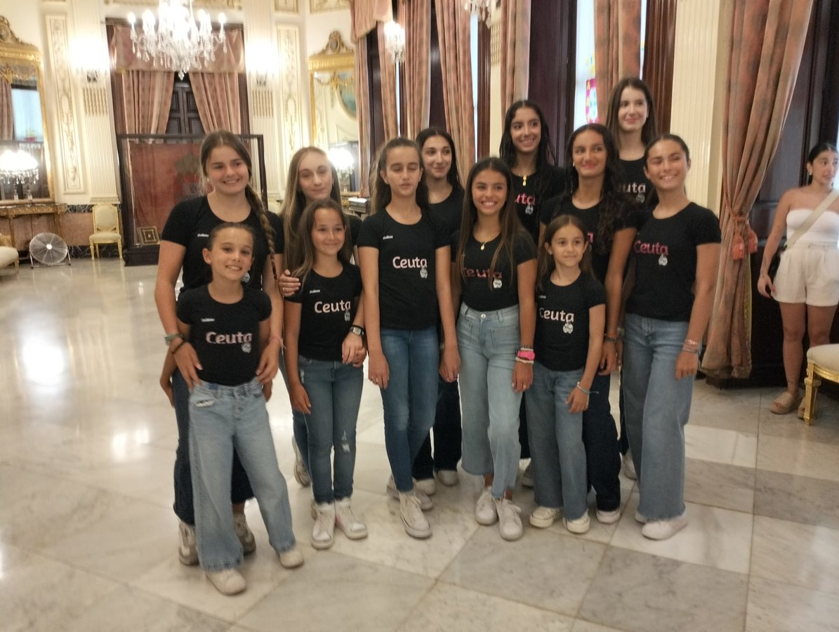 Recepción a las gimnastas ceutíes