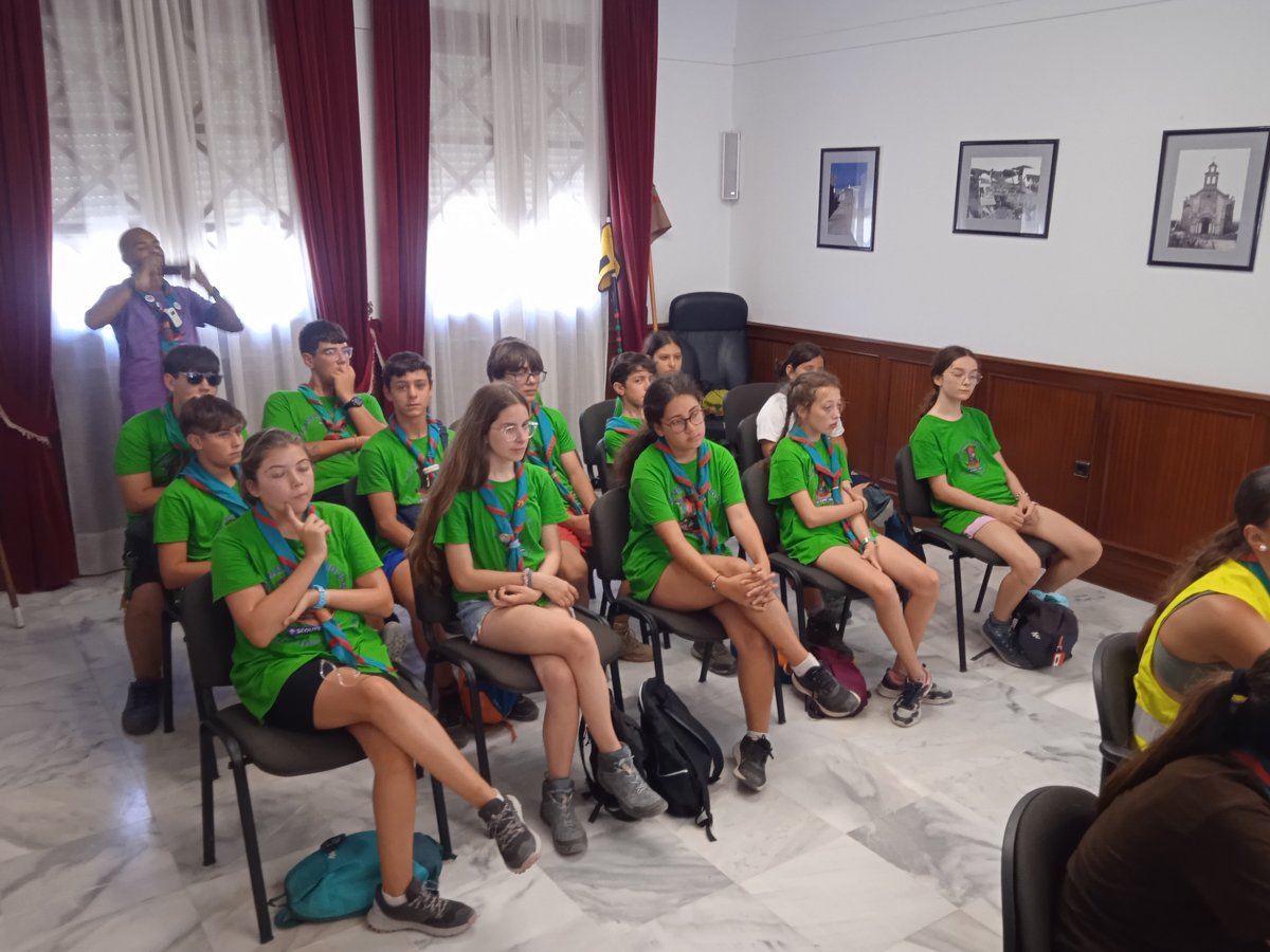 Los scouts ceutíes, en el Ayuntamiento gaditano (AYUNTAMIENTO DE BENALUP)