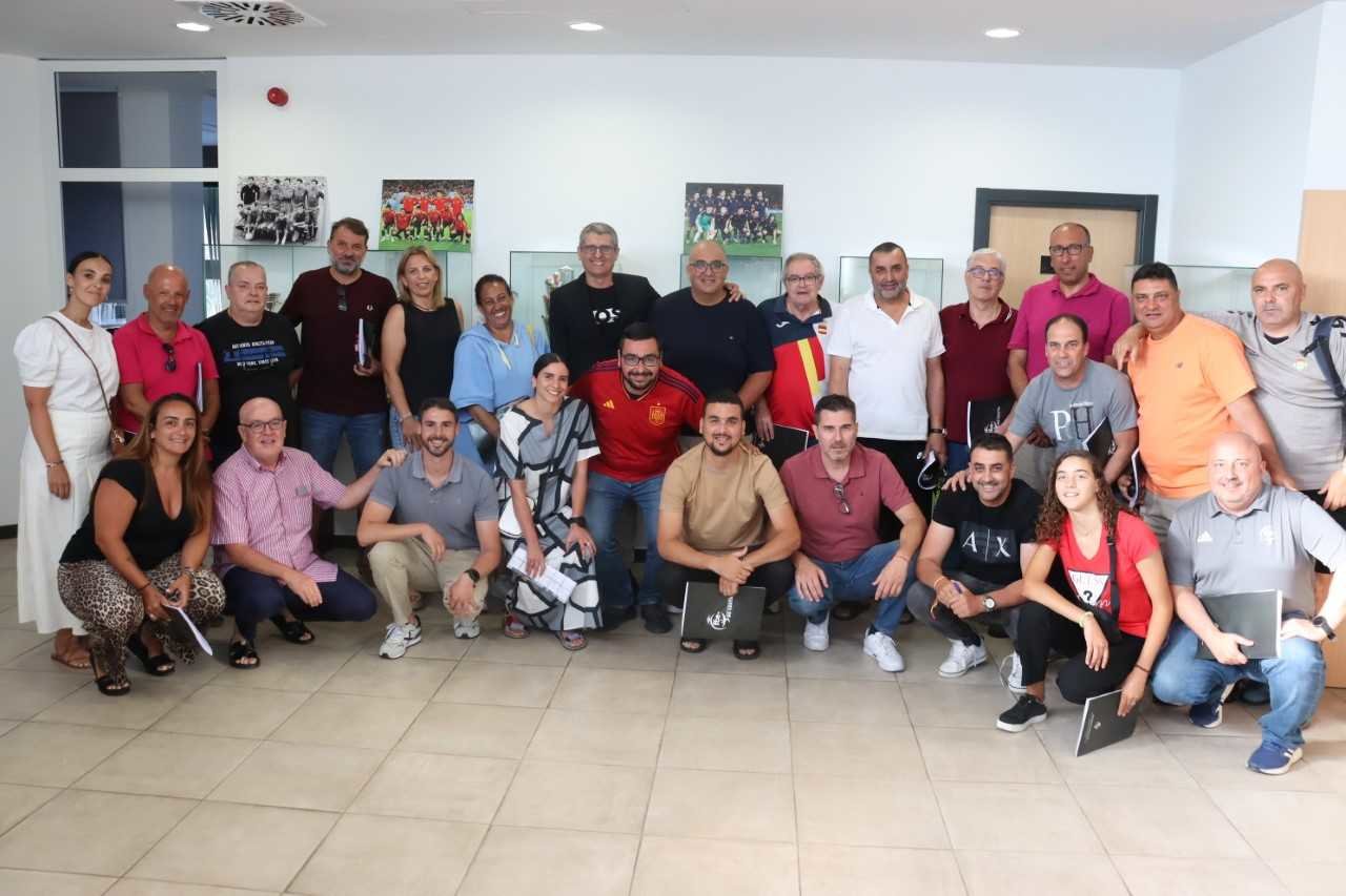Miembro de la directiva de la Federación de Fútbol (RFFCE)