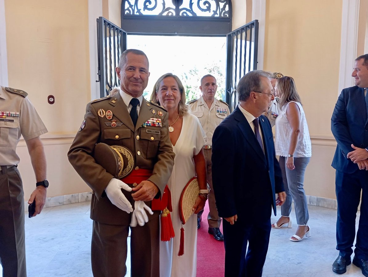 Acto de despedida del General Fernando Rocha y Castilla / L.Perez (Vivas y Rocha)