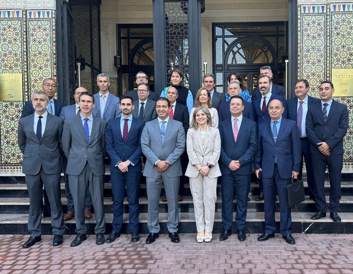 Foto de familia de los participantes en la XXII Reunión del Grupo Permanente Hispano-Marroquí sobre Migraciones (MONCLOA)