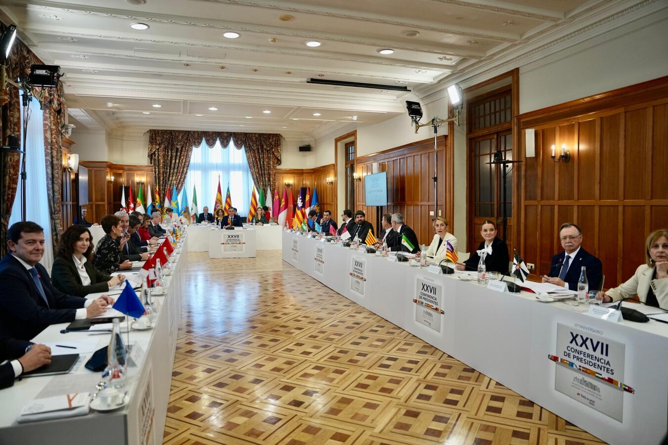 27 º Conferencia de presidentes