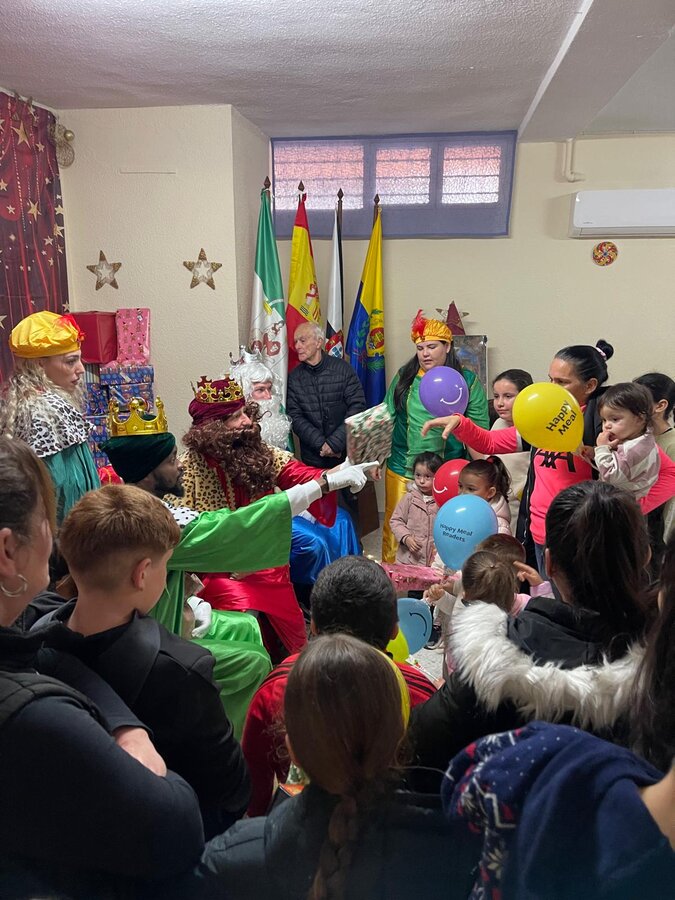 Magia y solidaridad en la Casa Regional de Ceuta con los Reyes Magos