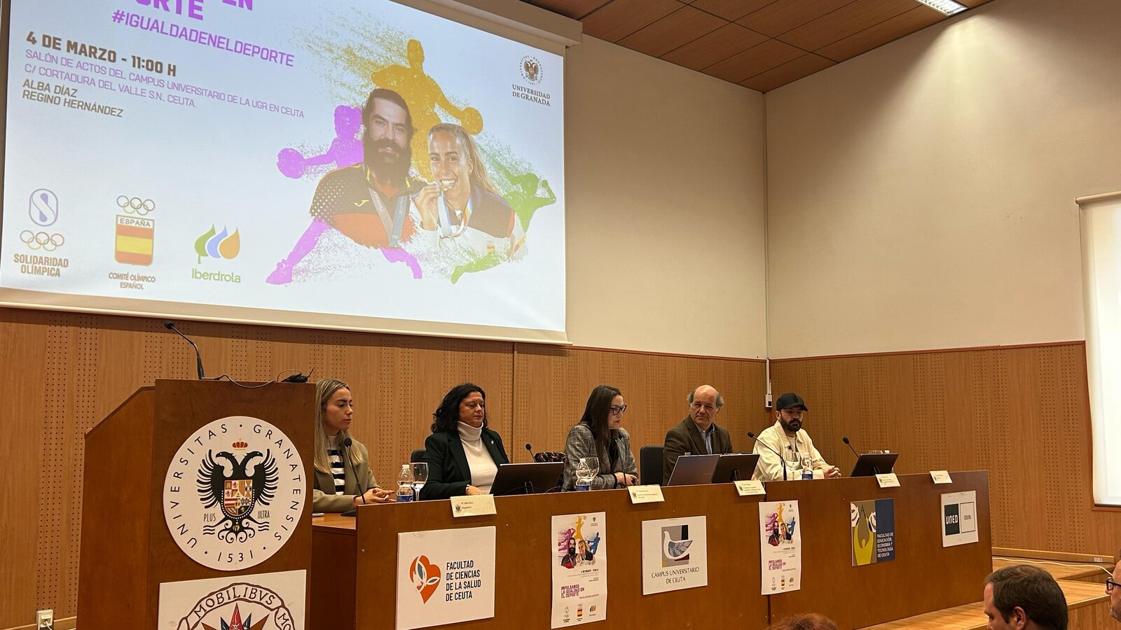 Impulsando la Igualdad en el deporte, mesa redonda UGR / E.A.