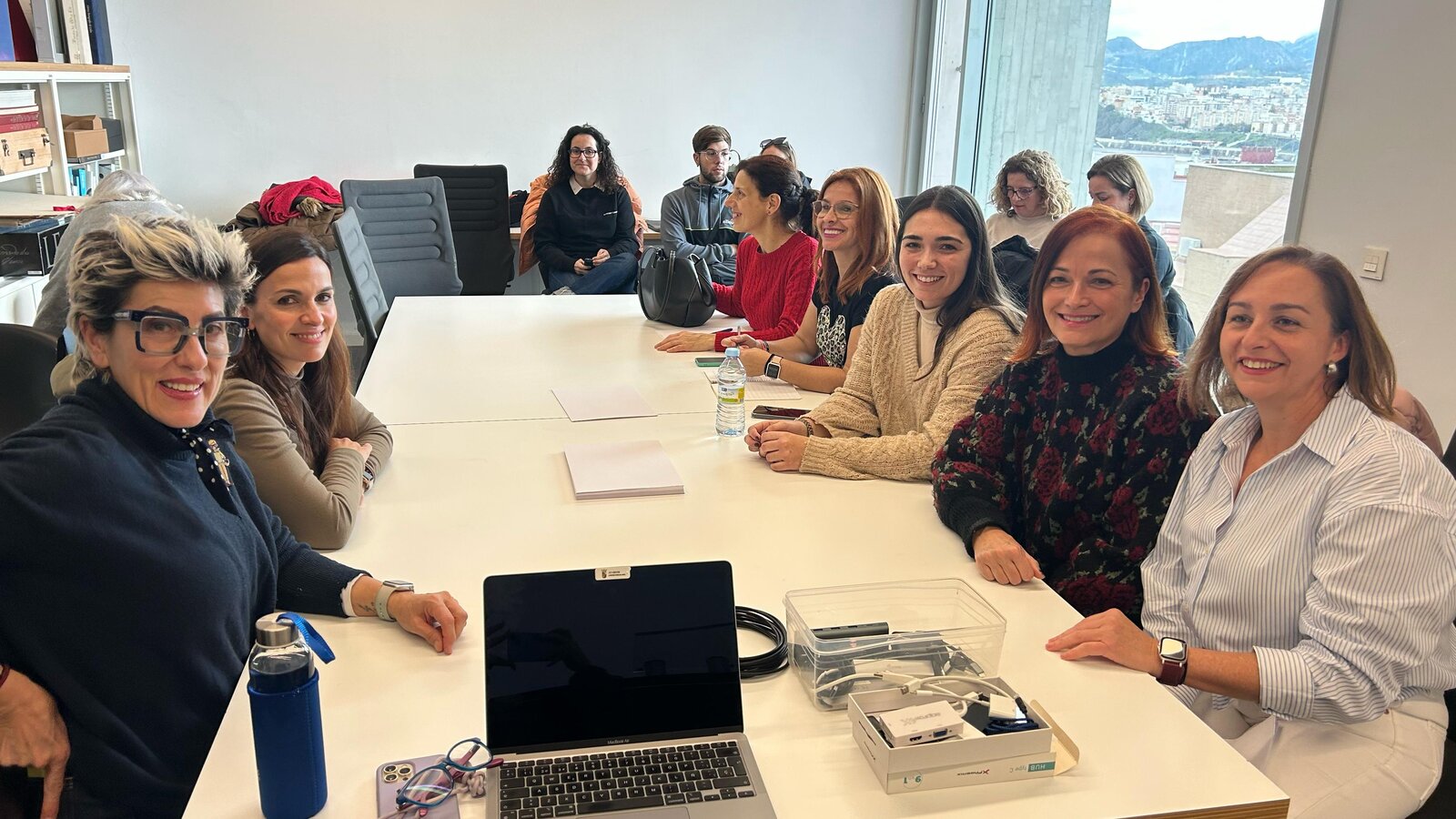Encuentro sobre nutrición deportiva en la mujer, organizado por la FDMEC