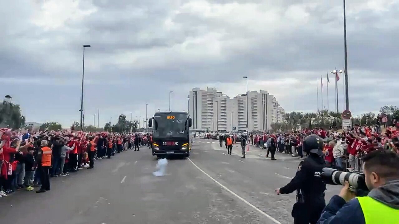 ¿Fútbol o circo? El Ceuta, otra vez diana del odio