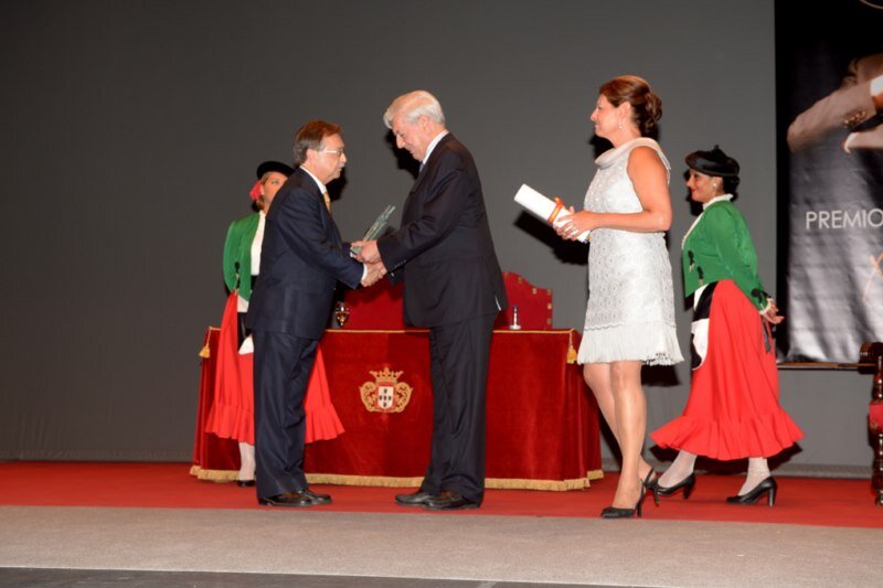 Juan_Vivas_Vargas_Llosa_Mabel_Deu_Teatro_Premio_Convivenciaweb
