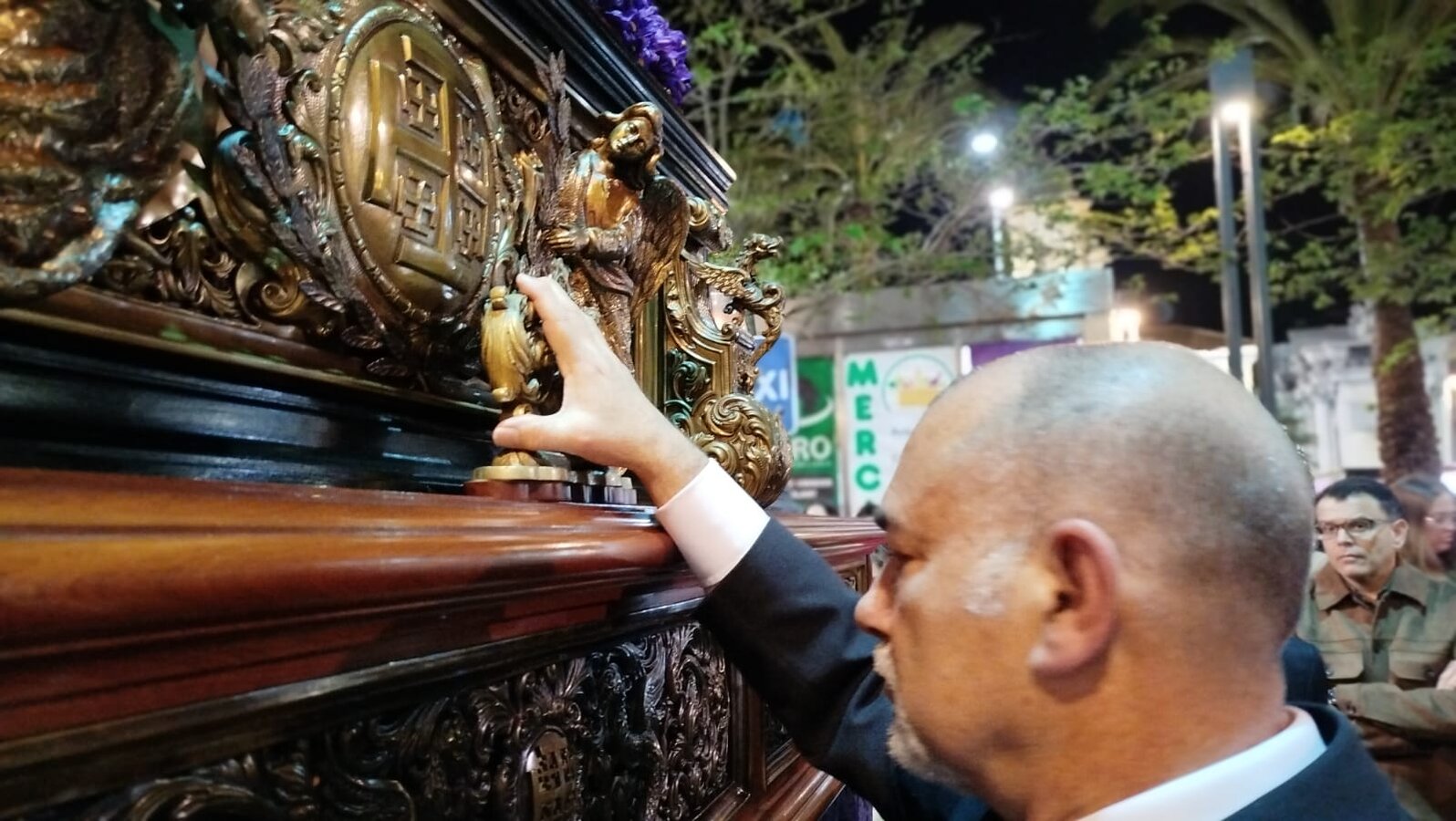 Descendimiento, silencio, semana santa, capataz
