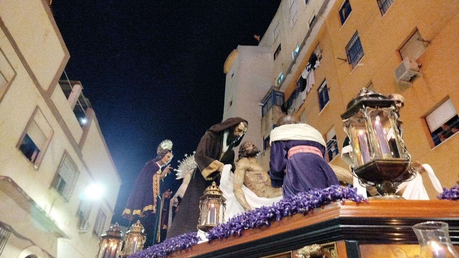 Descendimiento, silencio, semana santa