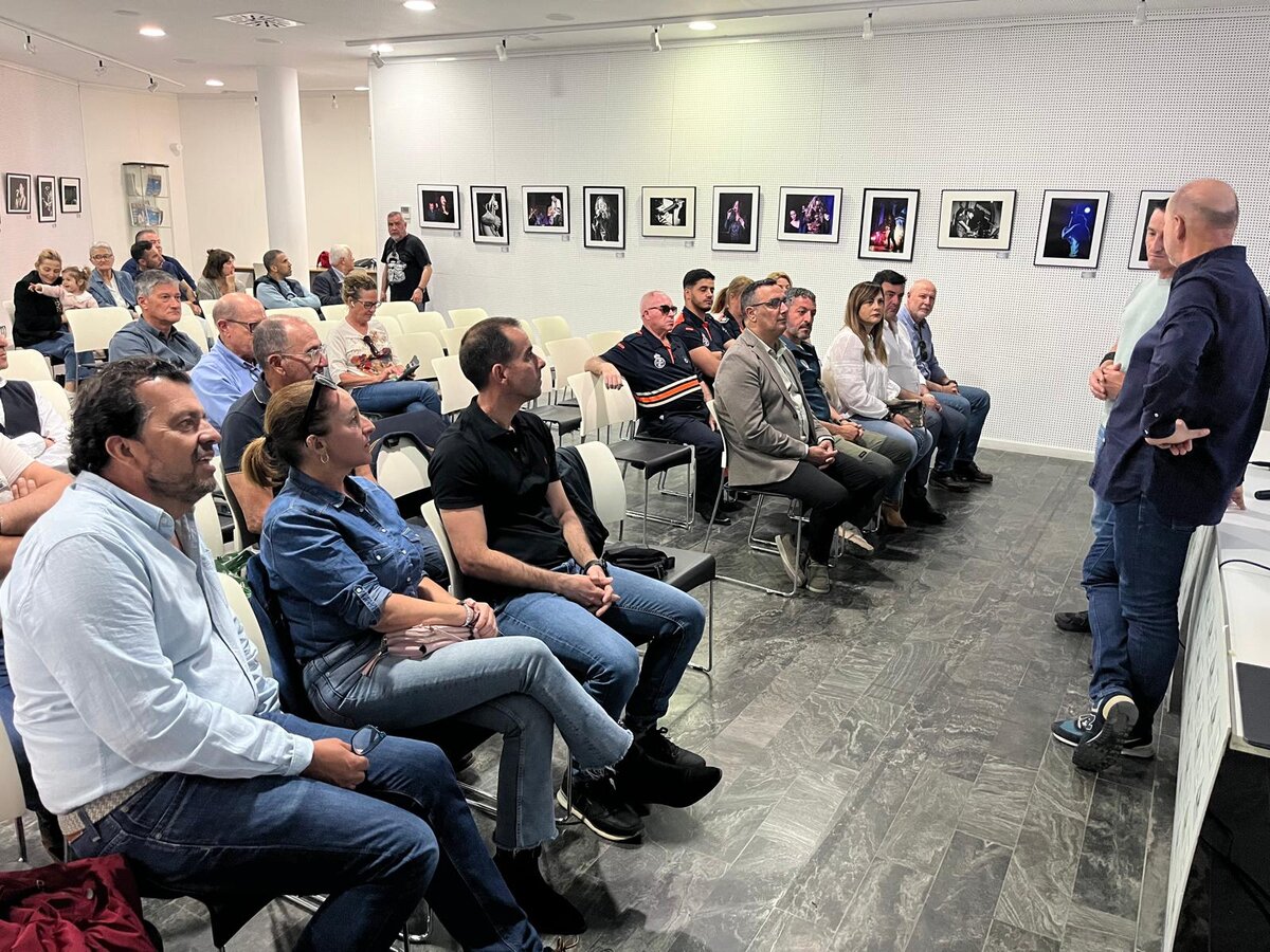 Presentación en la 'Adolfo Suárez'./ J.A. González
