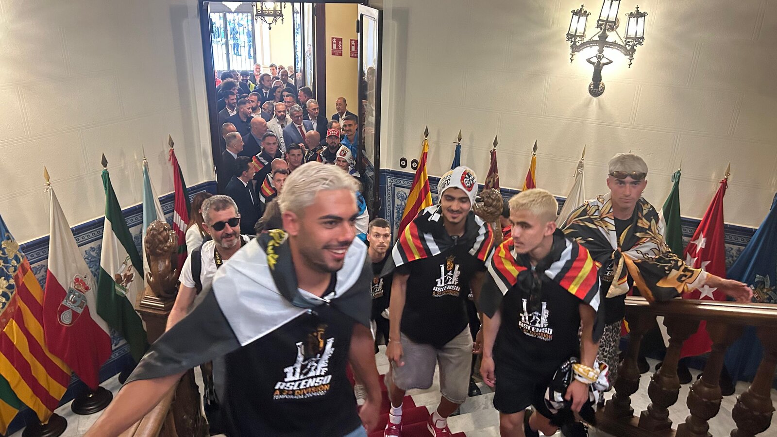 Recepción oficial a la AD Ceuta en el Salón del Trono