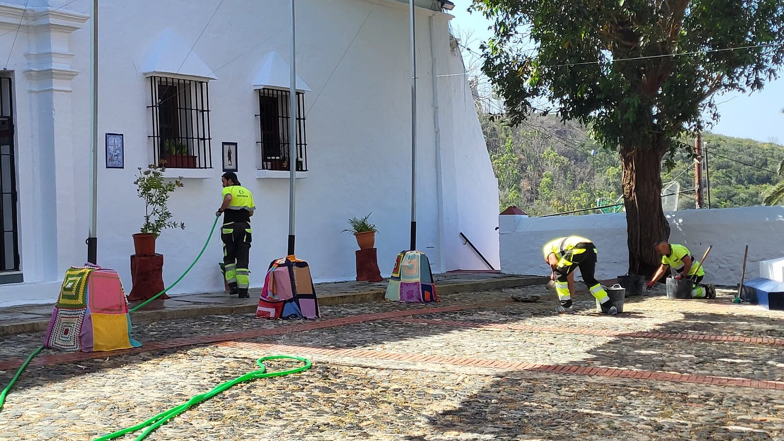 Preparativos en el ermita de San Antonio