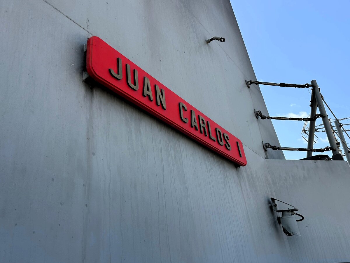 Buque anfibio portaeronaves "JUAN CARLOS I' / E. Arteaga