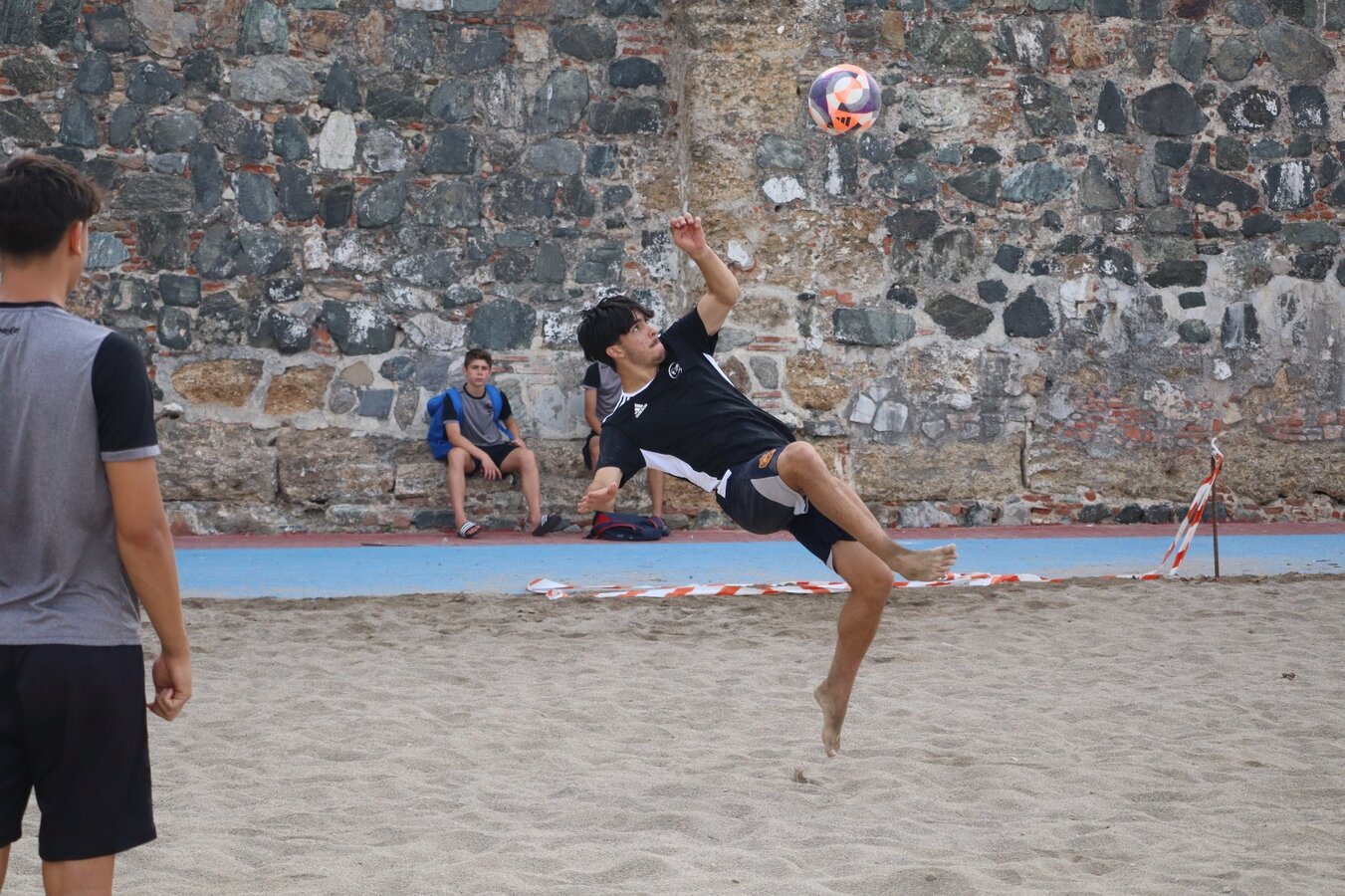 Las selecciones Sub-14 y Sub-19 de Ceuta representarán a la ciudad en el Nacional de fútbol playa. Doce nombres por equipo, una sola ilusión: competir con orgullo sobre la arena de Cádiz