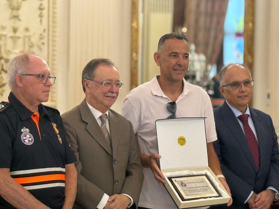 Reconocimiento al personal de Protección Civil que estuvo en la DANA / M.Zapico